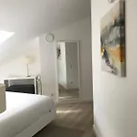 Διαμέρισμα Lisbon10 *