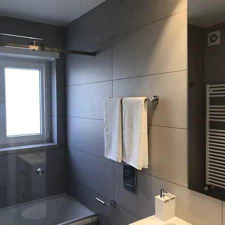 Διαμέρισμα Lisbon10 *