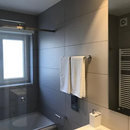 Appartement Lisbon10 *