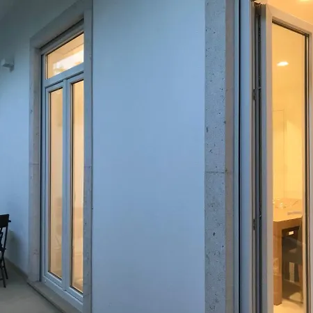 Apartman Lisbon10 *