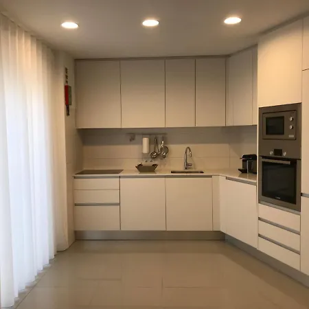 Lisbon10 Apartman