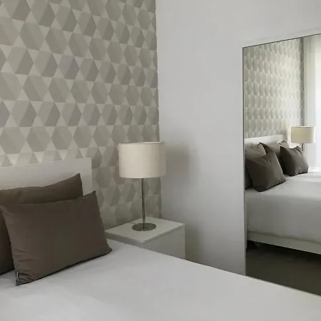 Lisbon10 *