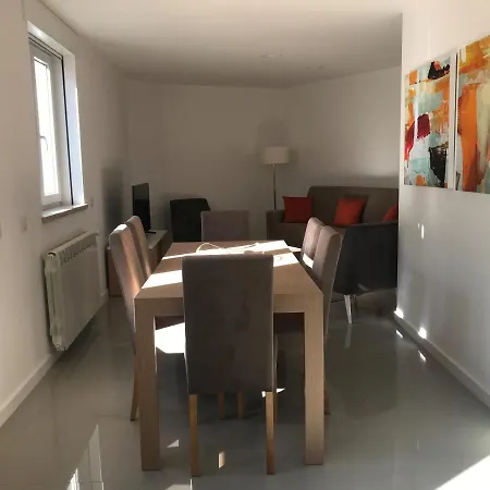 Lisbon10 Apartman